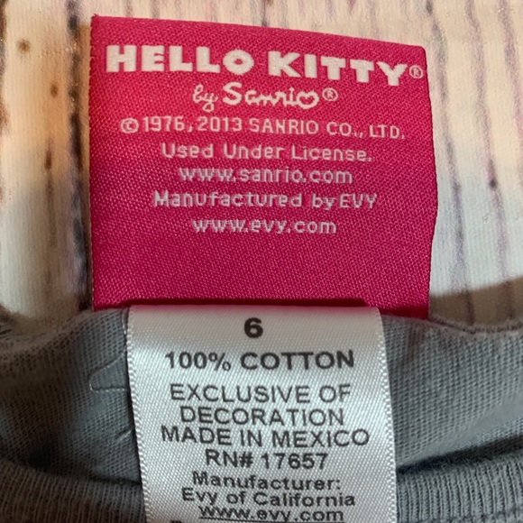 Hello Kitty Tee and Bag - Picture 2 of 4